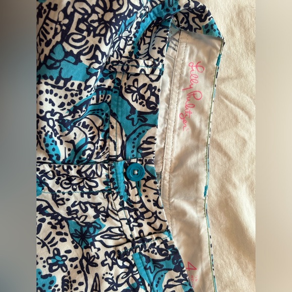 Lilly Pulitzer The Walsh short in Hippy Hippy Shake pattern. - Picture 5 of 6